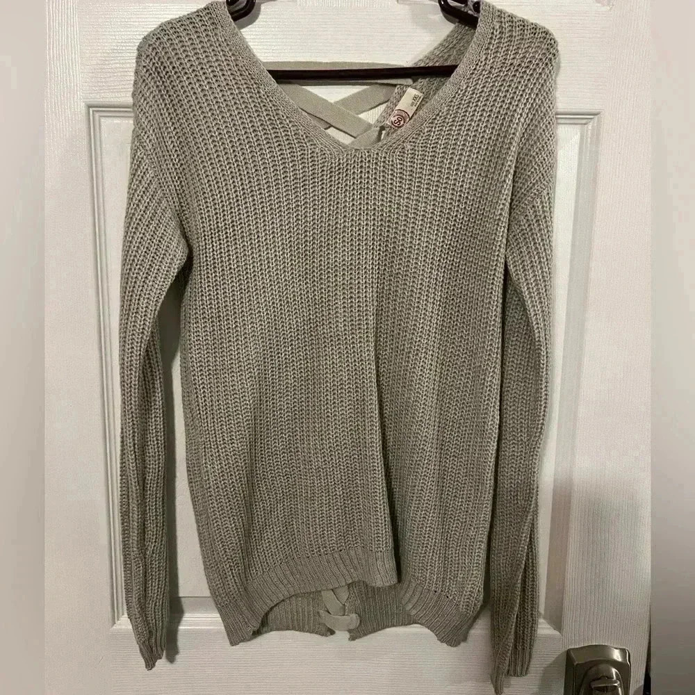 SO Heritage V-Front and lace-up back knit sweater size XXS